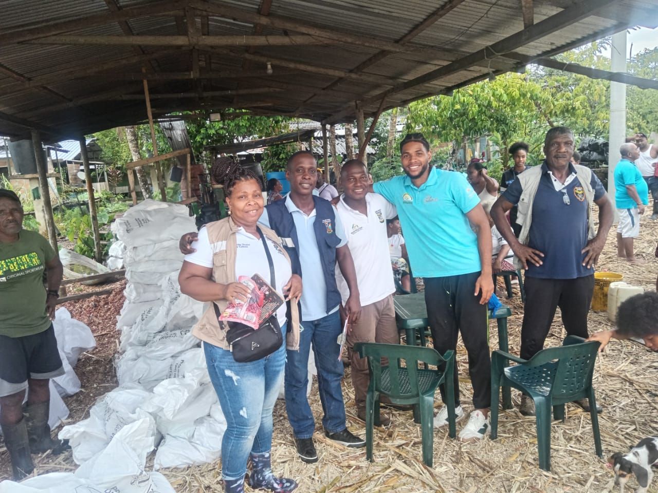 Gobierno de Buenaventura entrega ayuda humanitaria a 456 familias víctimas del conflicto en Bajo Calima y Río San Juan