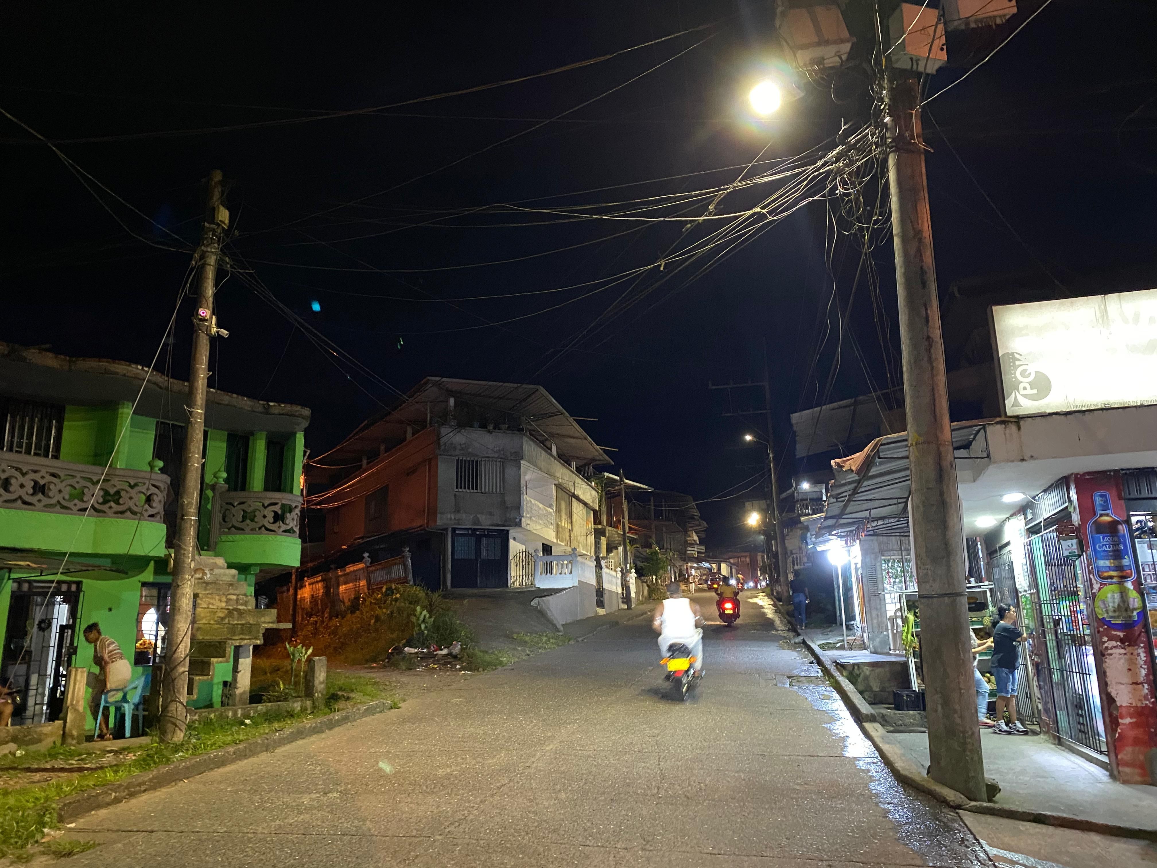 Segunda fase de modernización de alumbrado LED llega a más barrios de Buenaventura