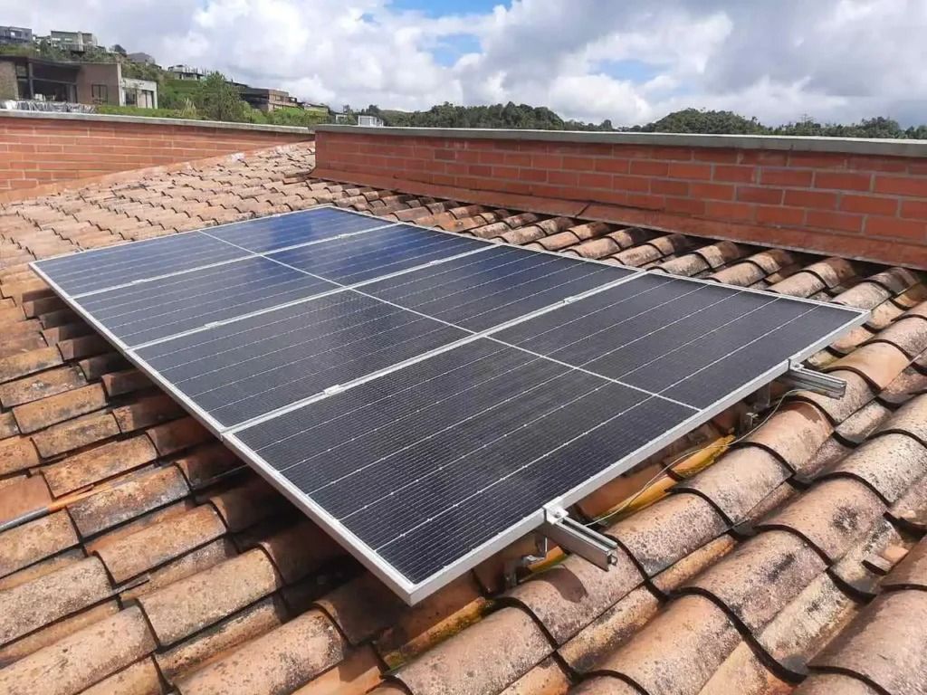 Siete planteles educativos de la zona rural de Buenaventura serán favorecidos con la instalación de paneles solares