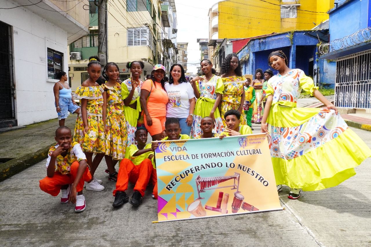 Buenaventura celebró su herencia cultural con un Encuentro de Danza lleno de color y tradición