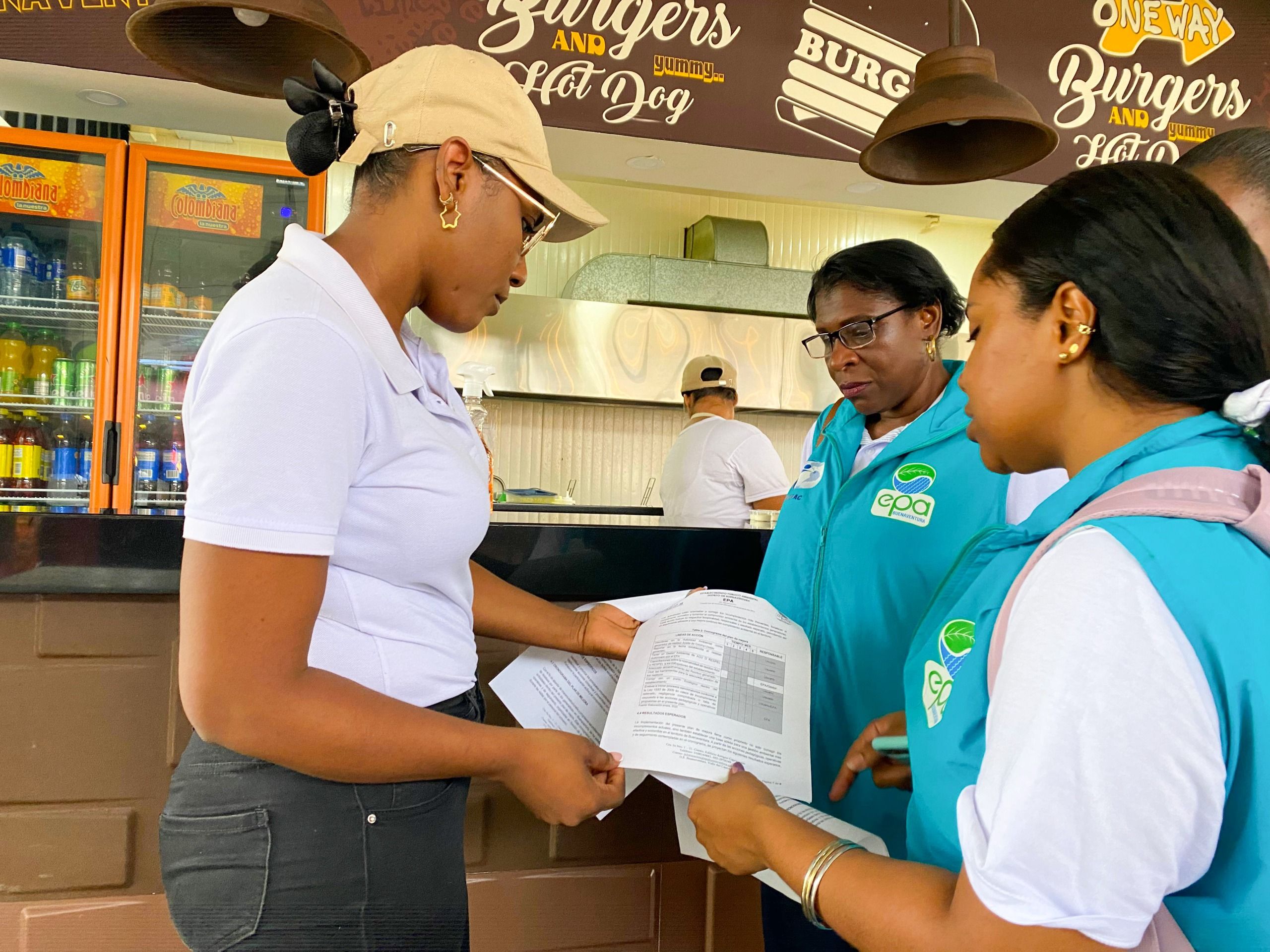 EPA Buenaventura entrega 100 planes de mejora en gestión de residuos a empresas del Distrito