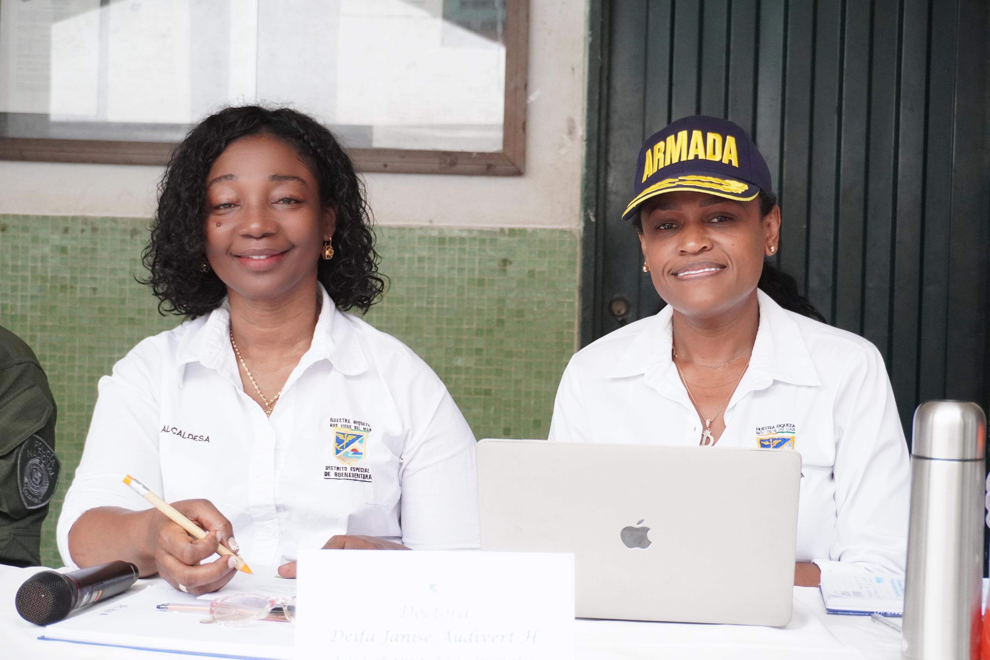La cancha en Juan 23, estrategias de seguridad y búsqueda de lote para un puesto de salud: algunos compromisos tras Consejo de Gobierno en la Comuna 7