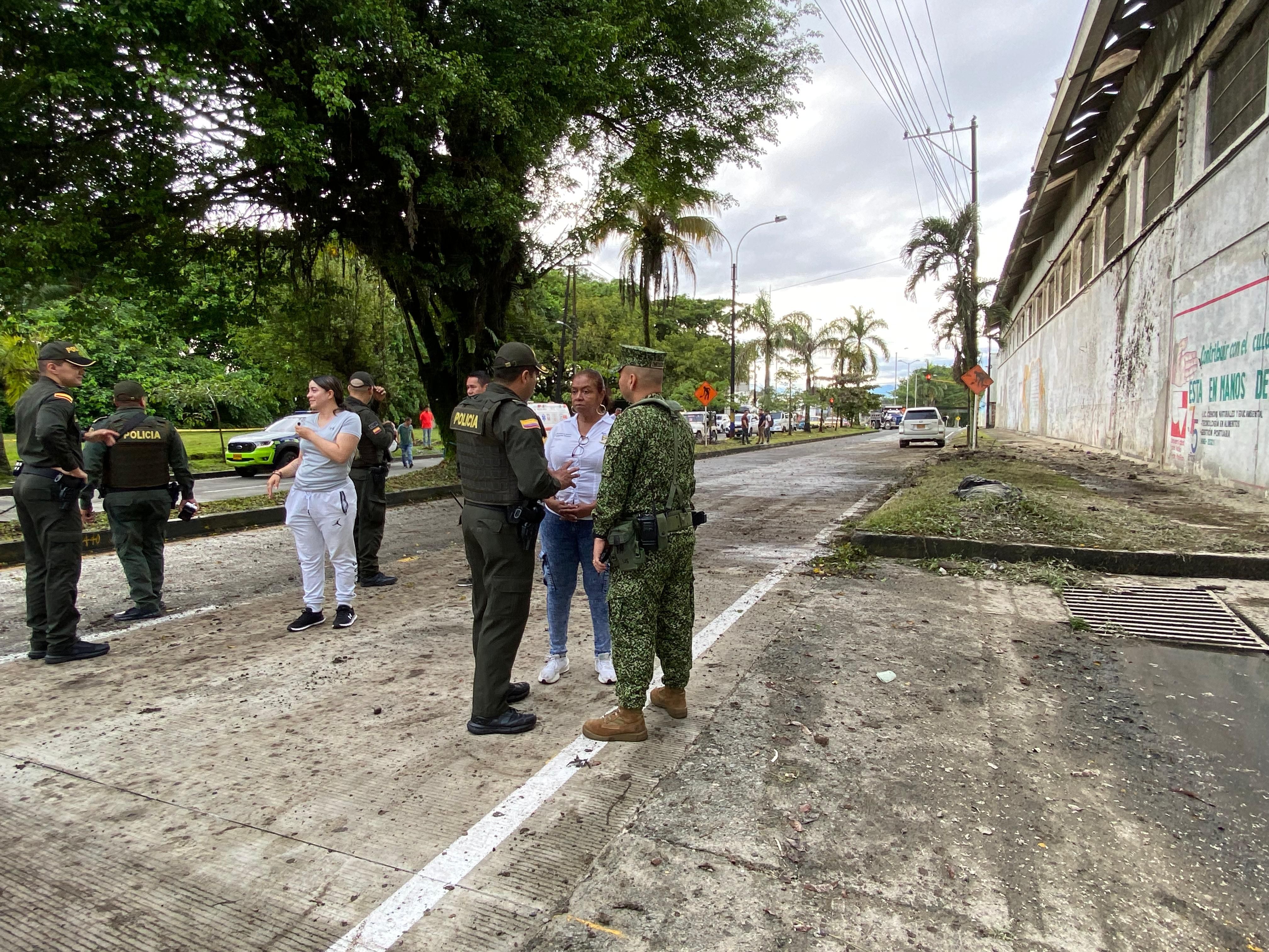 Autoridades distritales verifican en terreno situación tras explosión en zona insular de Buenaventura