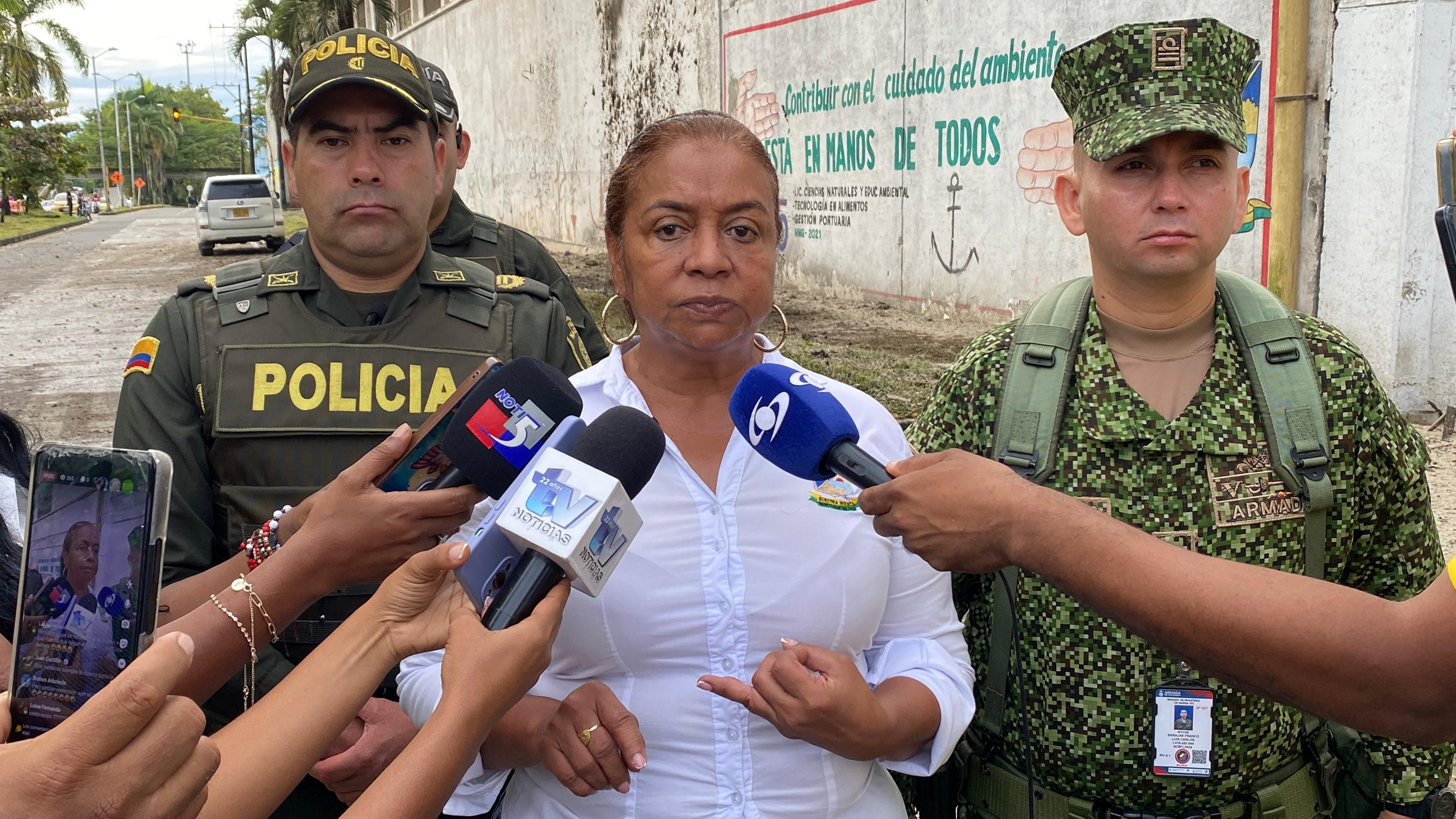 Autoridades distritales verifican en terreno situación tras explosión en zona insular de Buenaventura