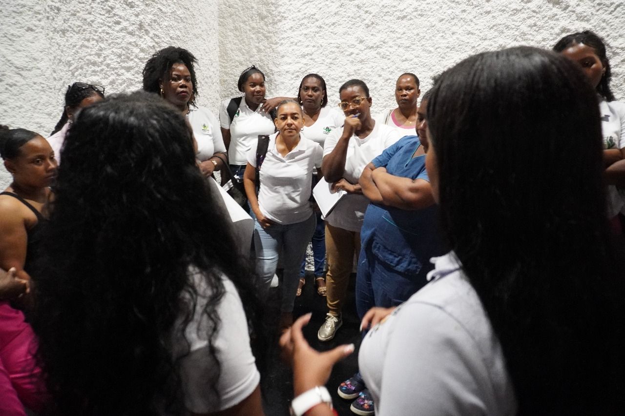 Madres comunitarias fortalecen su bienestar emocional con el apoyo de la Secretaría de Salud de Buenaventura