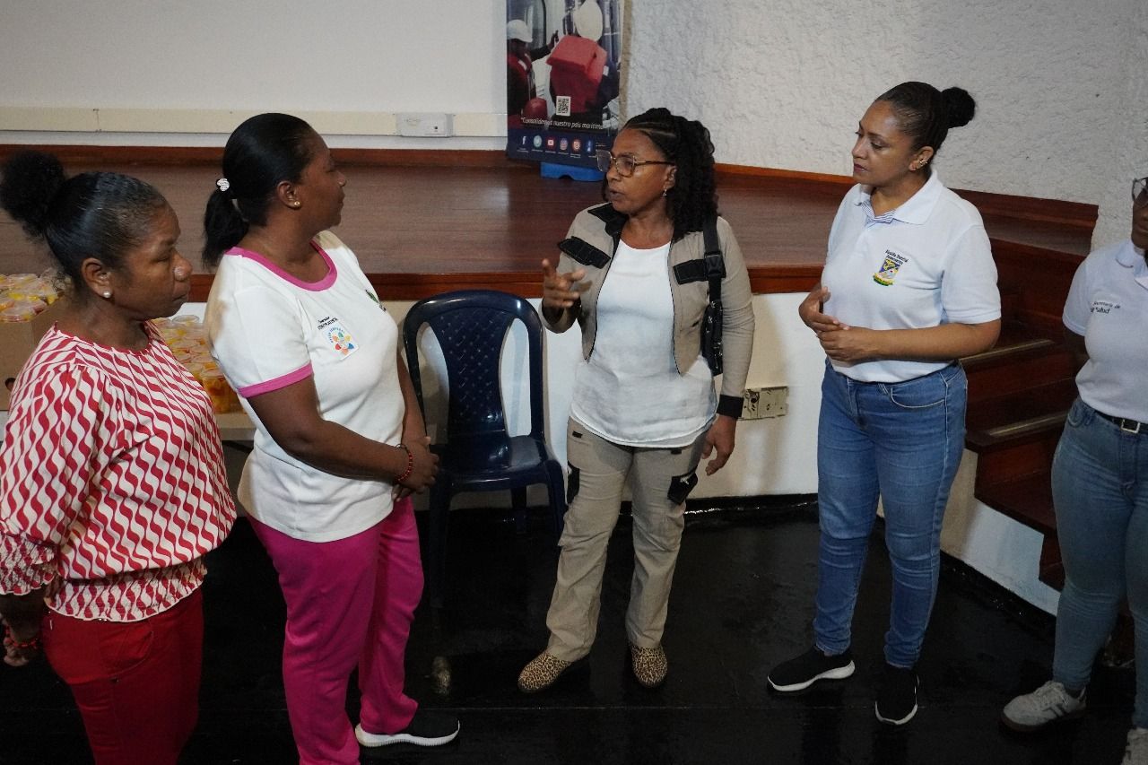 Madres comunitarias fortalecen su bienestar emocional con el apoyo de la Secretaría de Salud de Buenaventura