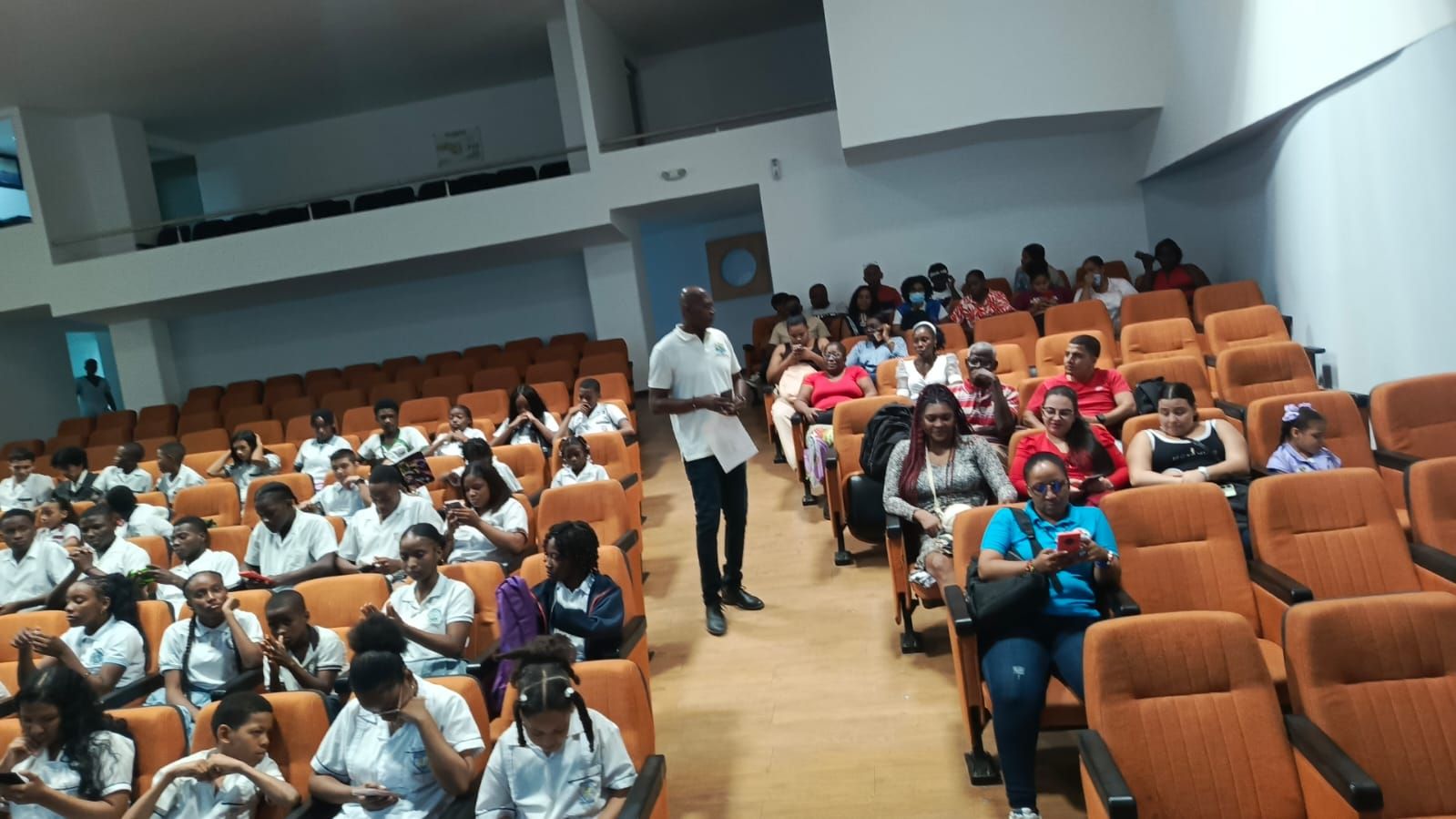 Más de 500 estudiantes de planteles oficiales y privados presentaron prueba evaluativa en las Olimpiadas de Matemáticas