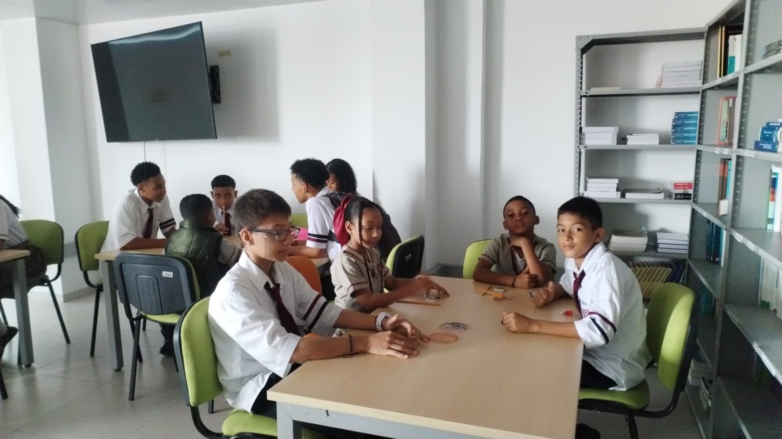 Más de 500 estudiantes de planteles oficiales y privados presentaron prueba evaluativa en las Olimpiadas de Matemáticas