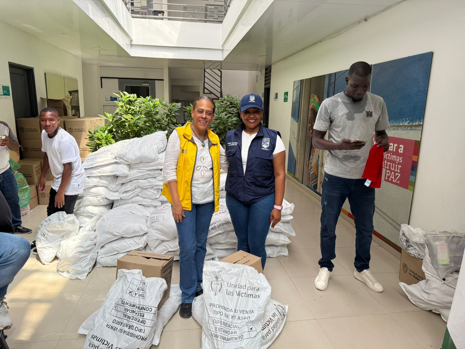La Alcaldía Distrital fortalece su compromiso con las víctimas: 90 familias víctimas del conflicto recibieron asistencia integral