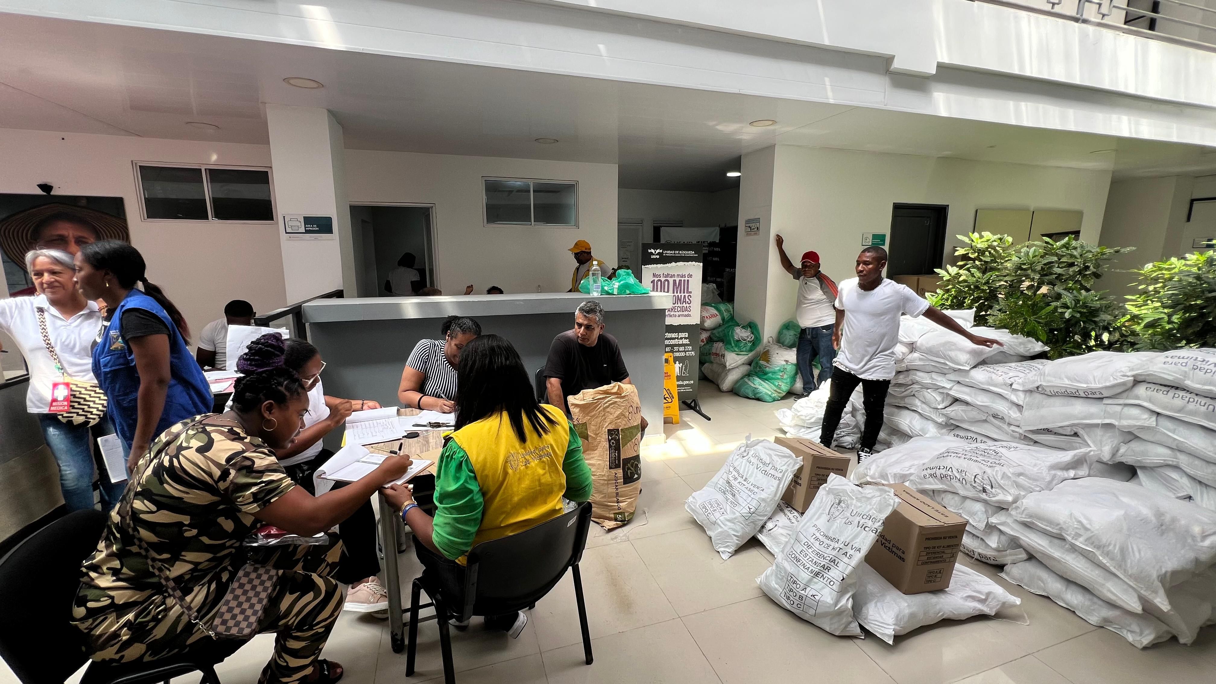 La Alcaldía Distrital fortalece su compromiso con las víctimas: 90 familias víctimas del conflicto recibieron asistencia integral
