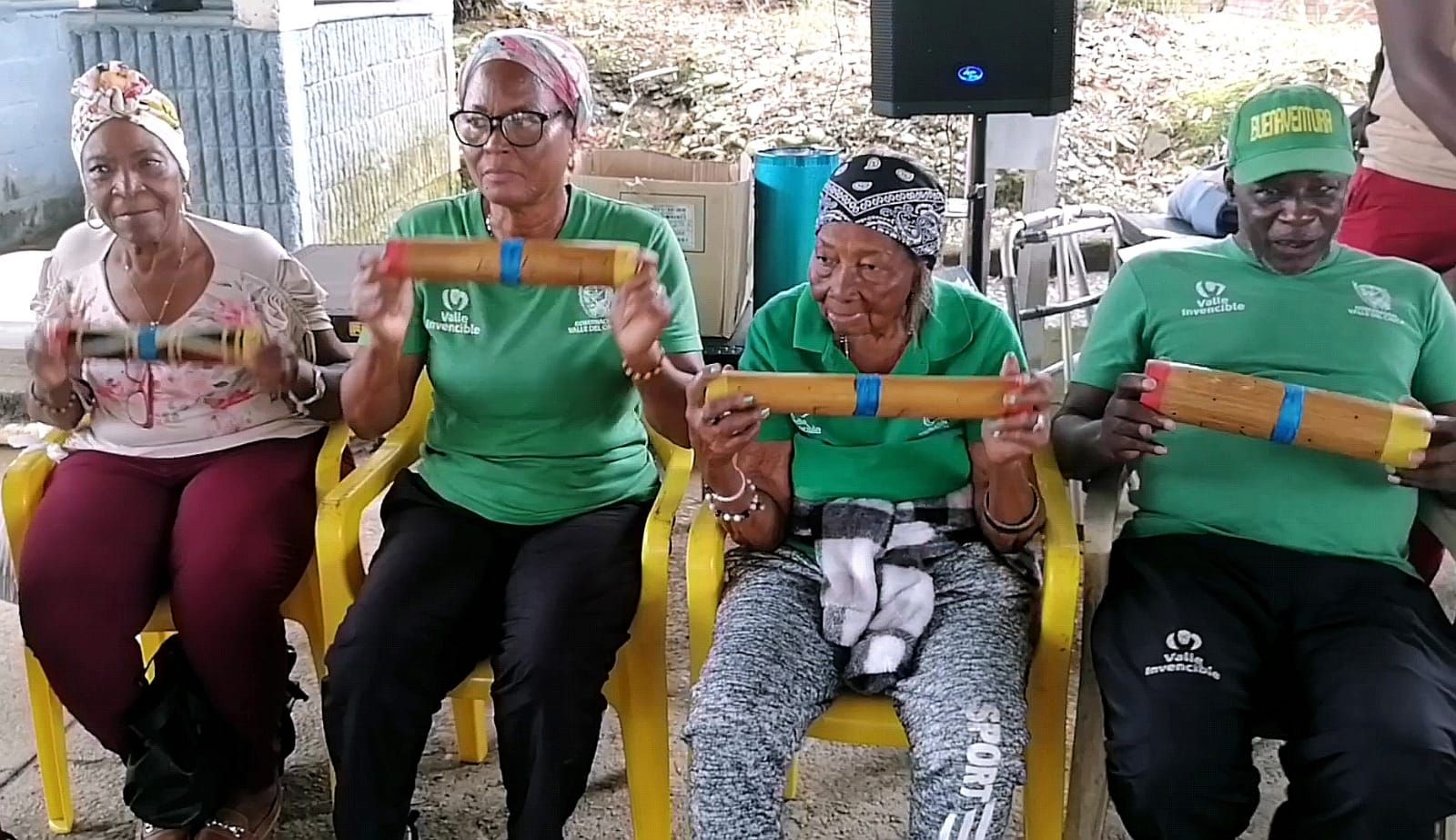 Las candidatas a Señorita Buenaventura Folclor 2025 llenaron de alegría el Ancianato San José