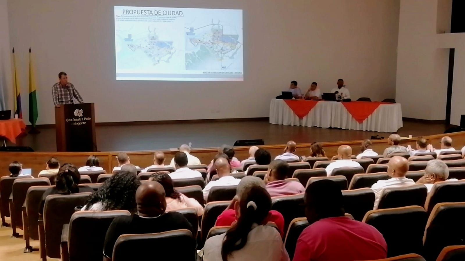 En audiencia pública de la Alcaldía de Buenaventura presentan diez propuestas para el uso de los terrenos de la Zona Franca