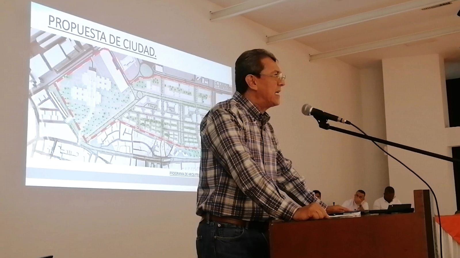 En audiencia pública de la Alcaldía de Buenaventura presentan diez propuestas para el uso de los terrenos de la Zona Franca