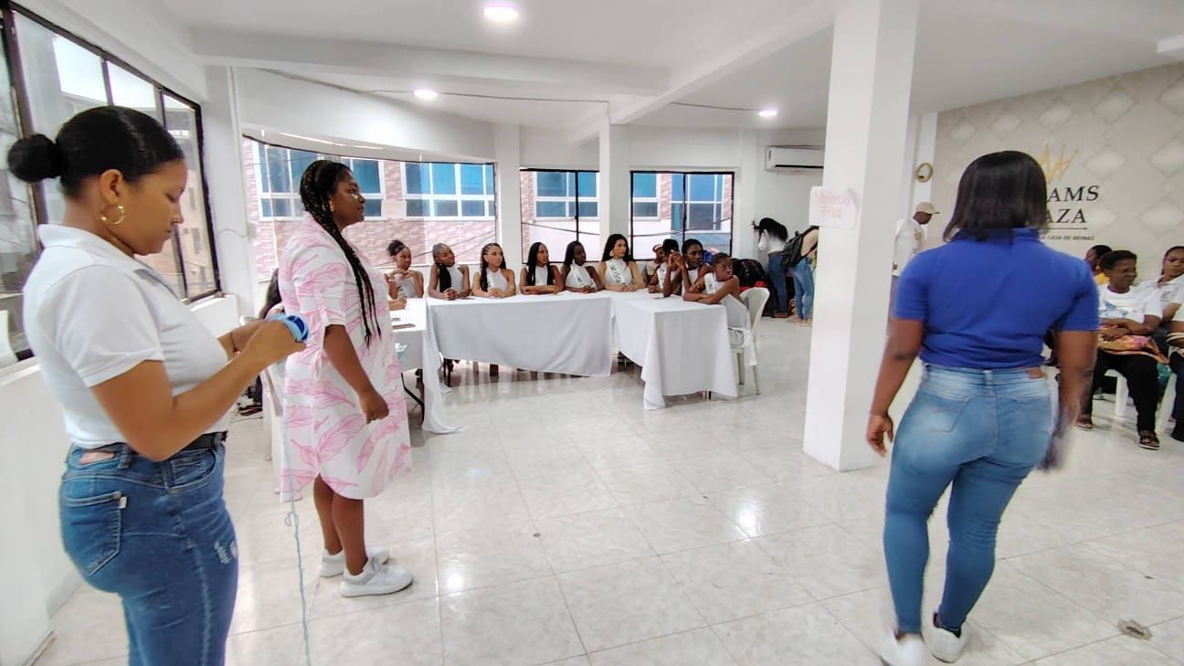Candidatas a Señorita Buenaventura Folclor 2025 recibieron charla para prevenir las violencias basadas en género