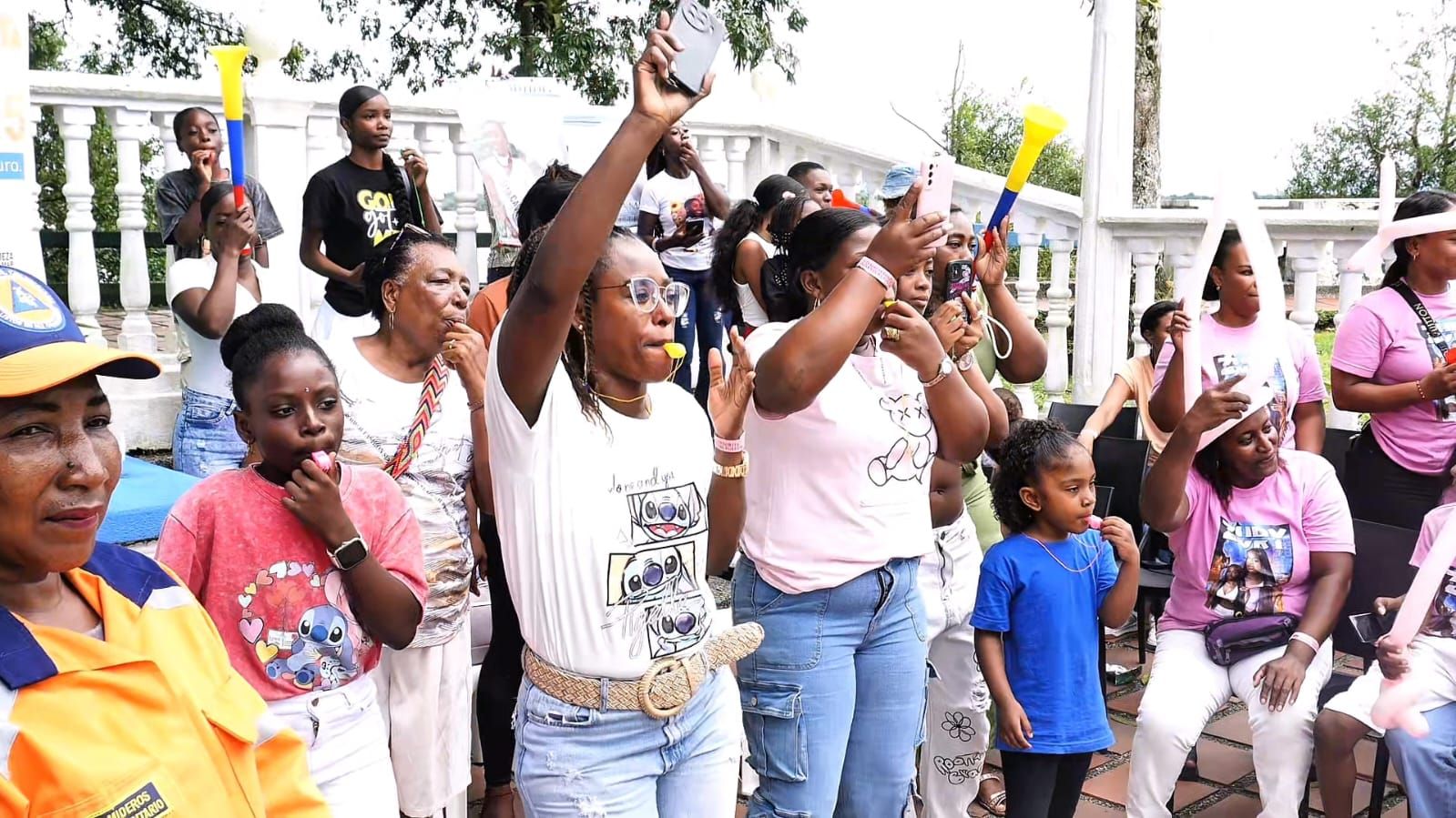 Entre pasarela y currulao, Buenaventura celebra el talento de sus jóvenes candidatas