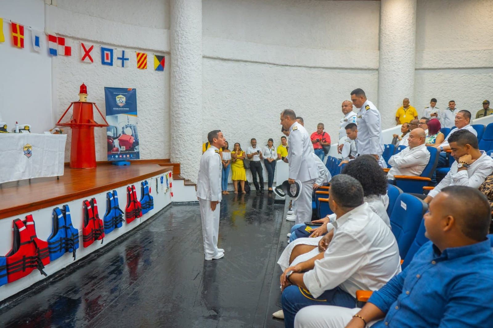 Alcaldesa Ligia del Carmen Córdoba destacó la labor del saliente Capitán de Puertos de Buenaventura, Alberto Buelvas