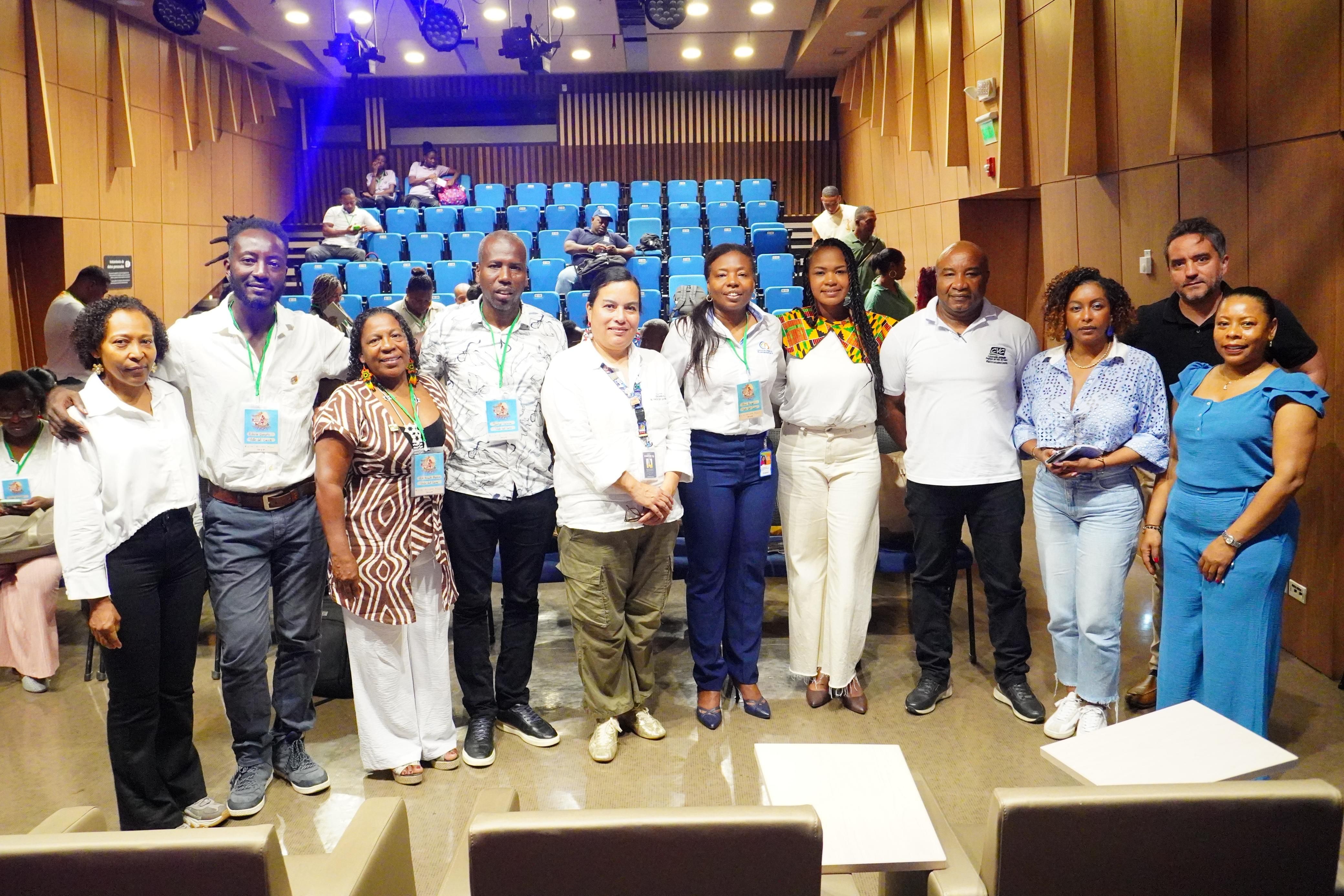 Intercambian saberes y experiencias en el primer Encuentro Regional de Turismo Comunitario en Territorios Colectivos del Pacífico colombiano en Buenaventura