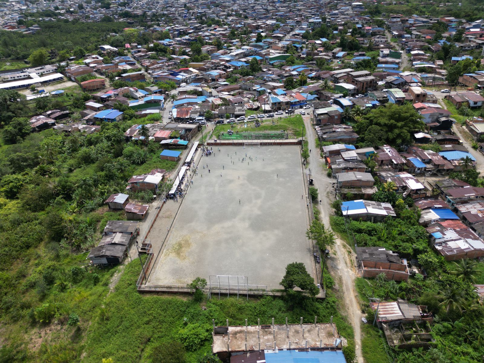 Con apoyo de la Gobernación, la Alcaldía Distrital entregó tres escenarios deportivos renovados