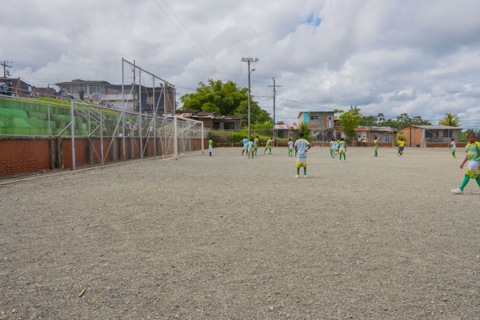 Con apoyo de la Gobernación, la Alcaldía Distrital entregó tres escenarios deportivos renovados