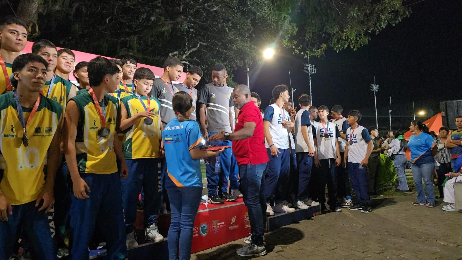 Buenaventura gana su primera medalla de oro en voleibol masculino en los Juegos Departamentales 2025