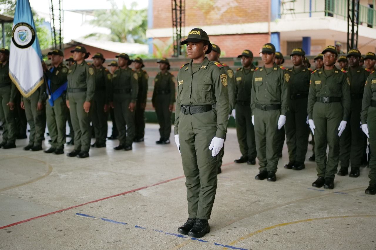 Programa Fuerza Joven incorpora a 42 auxiliares de Policía en Buenaventura