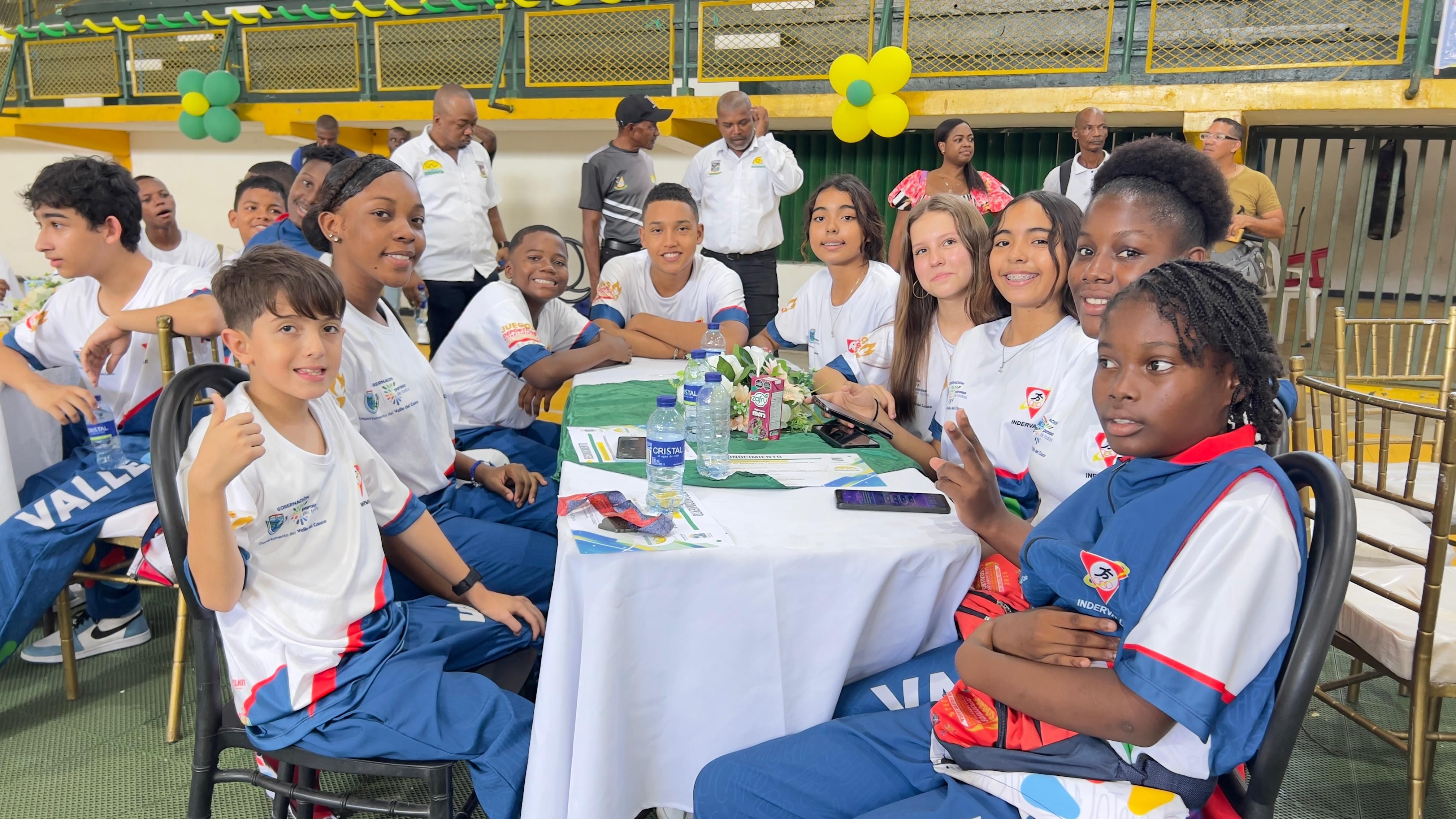 Buenaventura celebra con honores a sus triunfadores en los Juegos Departamentales 2024-2025