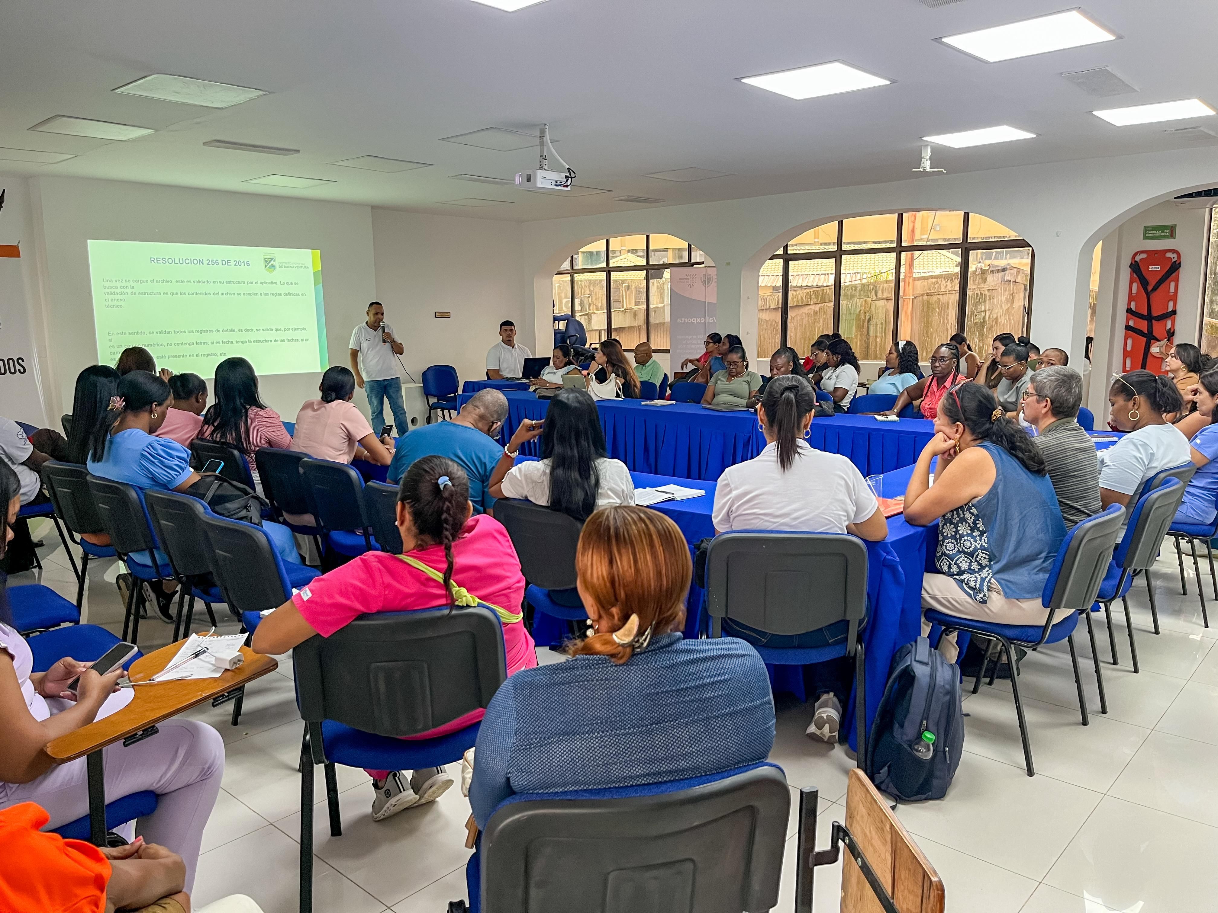 Buenaventura fortalece su sistema de salud con capacitación masiva a prestadores de servicios