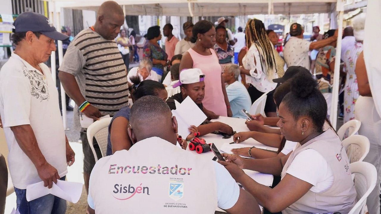 Jornada institucional en Muro Yusti acerca servicios y programas a la comunidad