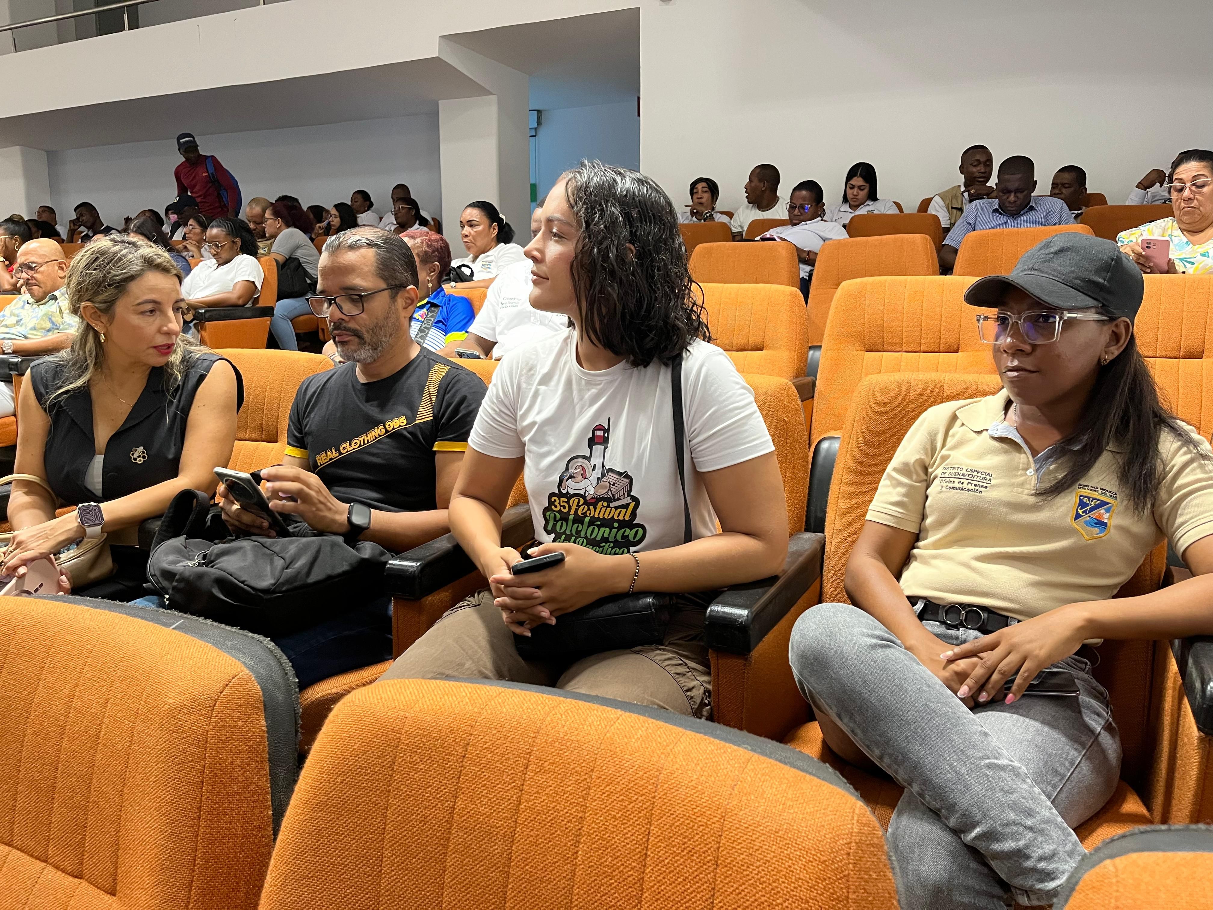 Capacitan a funcionarios de la Alcaldía Distrital en Administración Pública Moderna