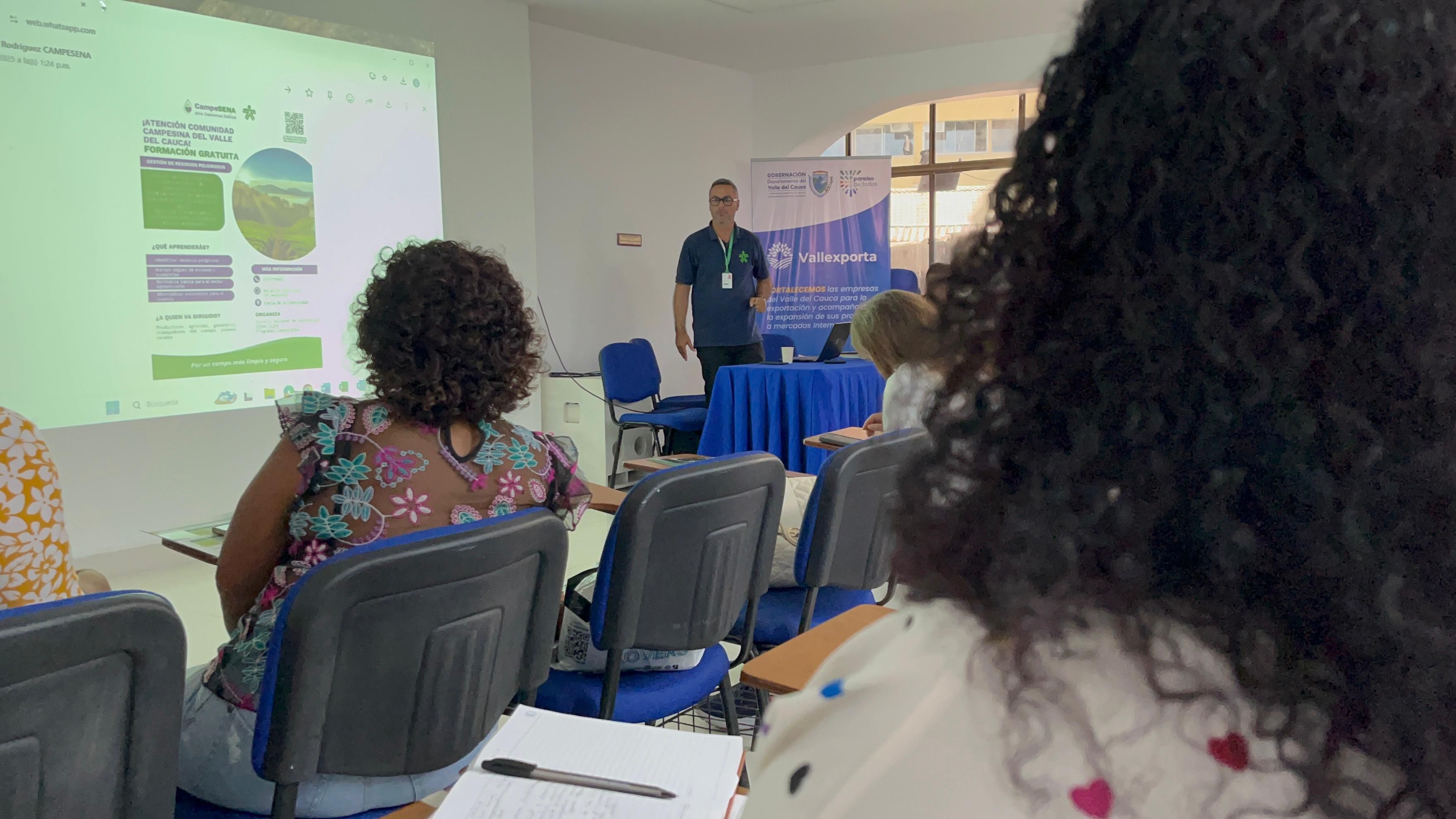 Porkcolombia y CLEM se unen a asociaciones productivas de Buenaventura para fortalecer el campo y la empleabilidad