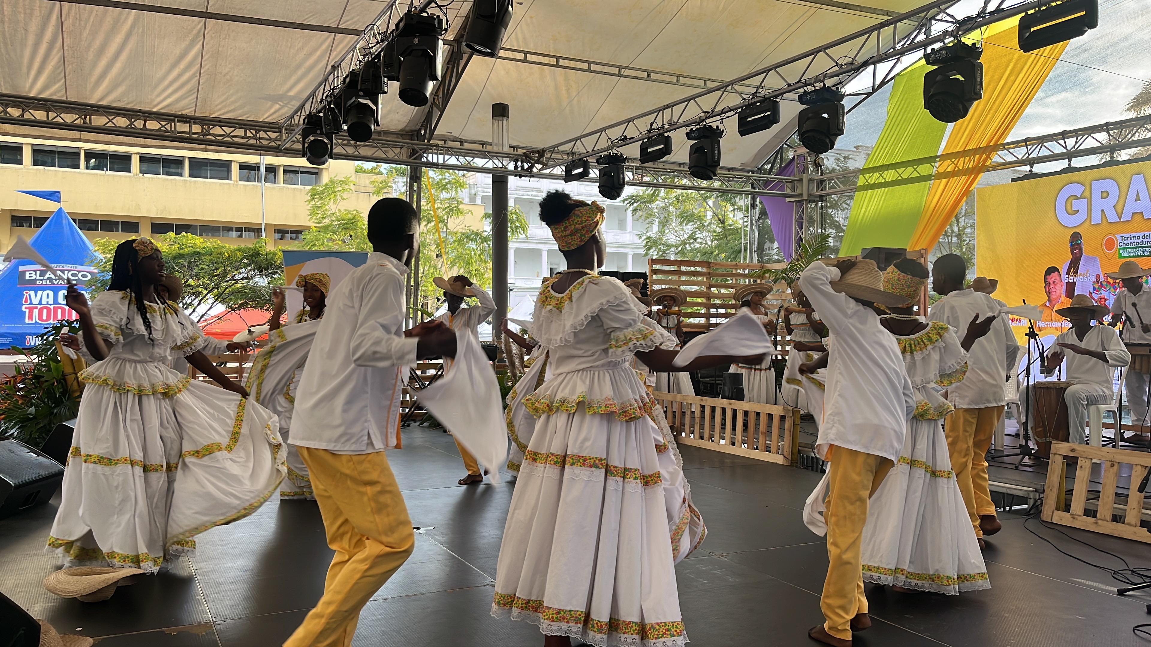 Niños brillaron en el XII Festivalito Folclórico Infantil en Buenaventura