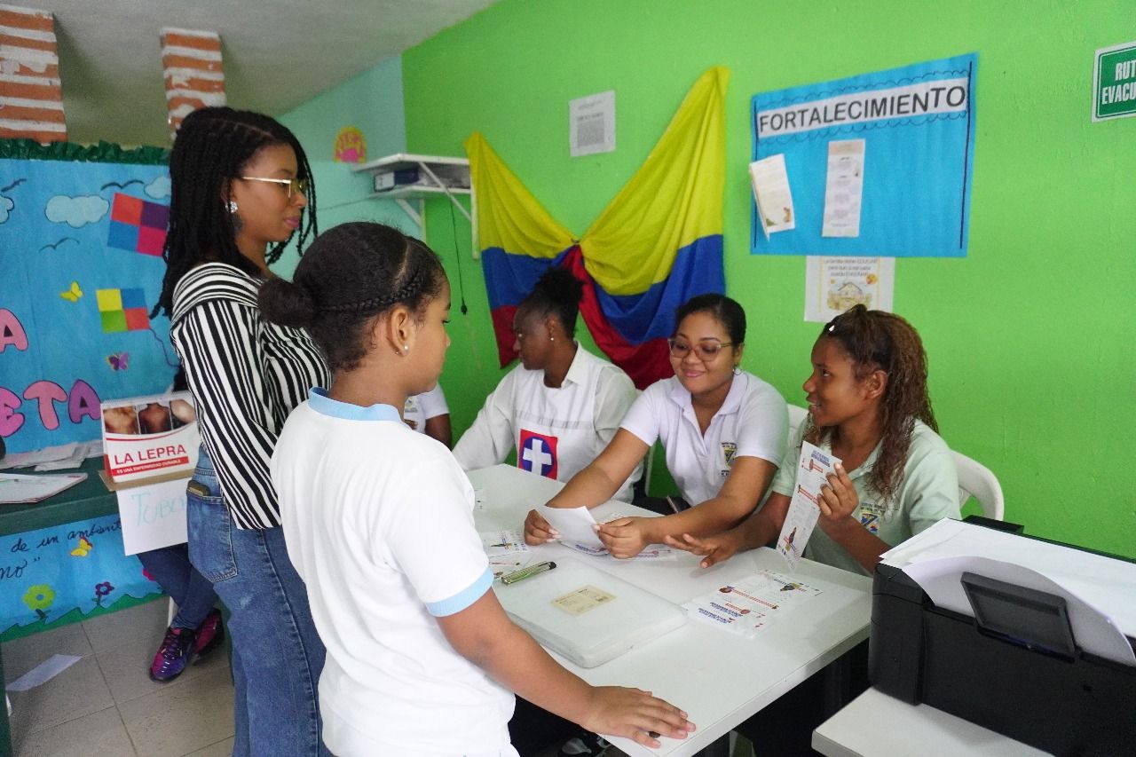 Secretaría de Salud promueve entornos saludables con jornada integral en el barrio Antonio Nariño