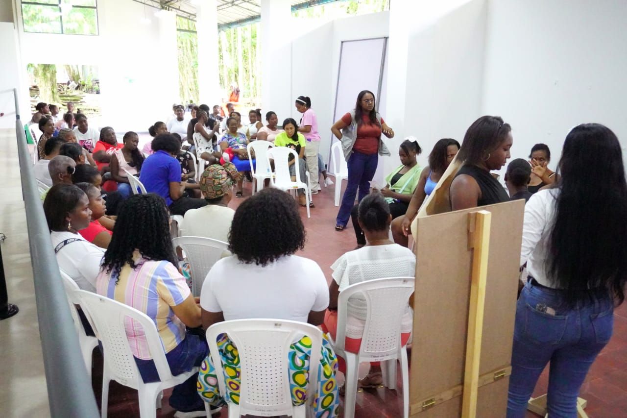 Buenaventura fortalece la sensibilización contra las Violencias Basadas en Género con mujeres y comunidad diversa