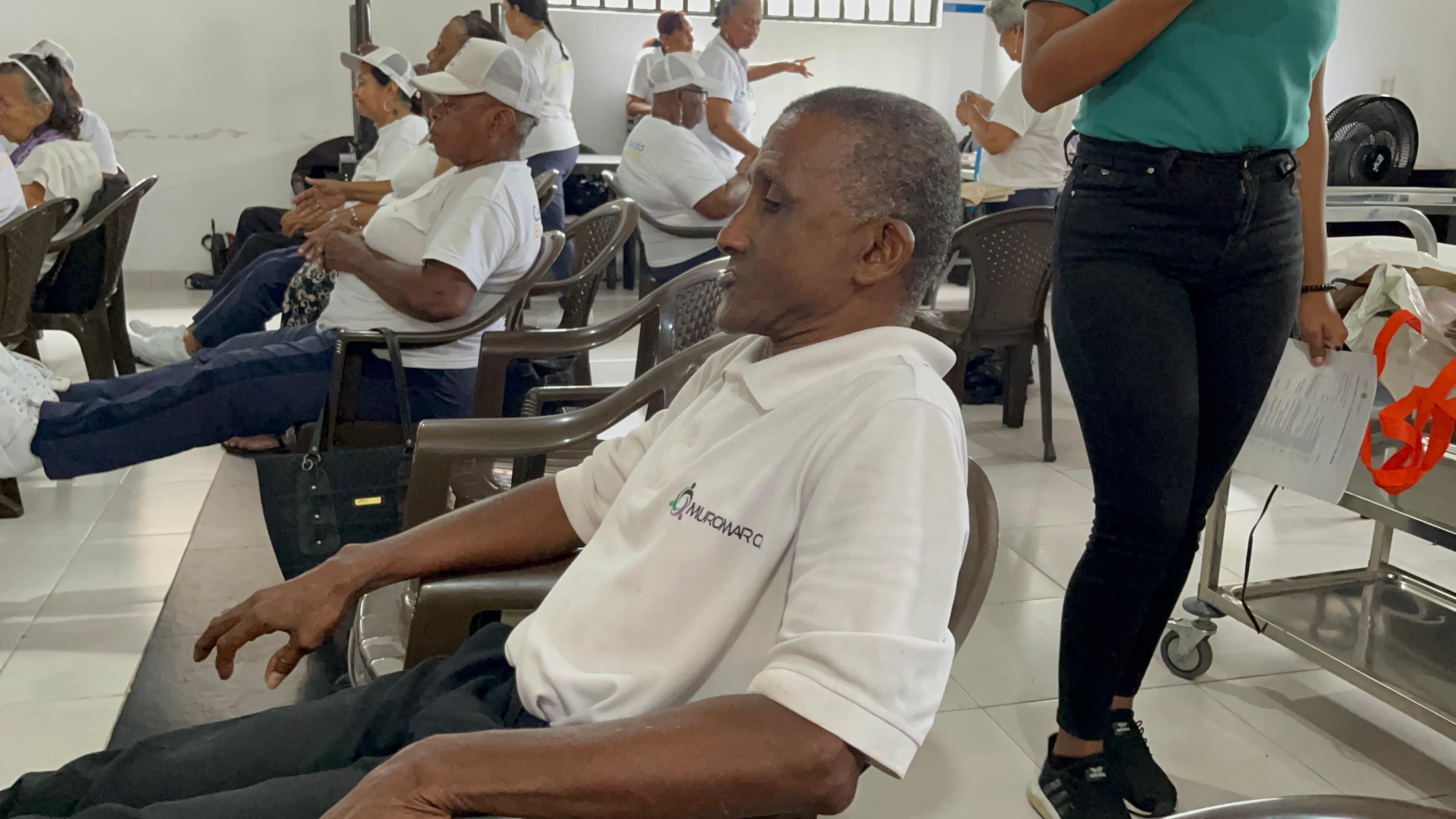 Buenaventura celebra el éxito del programa Centro Vida para adultos mayores.