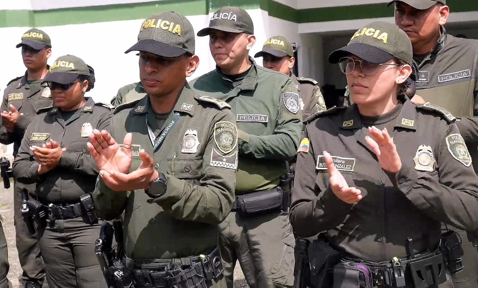 Buenaventura refuerza su seguridad con la llegada de 45 uniformados de la Policía Nacional