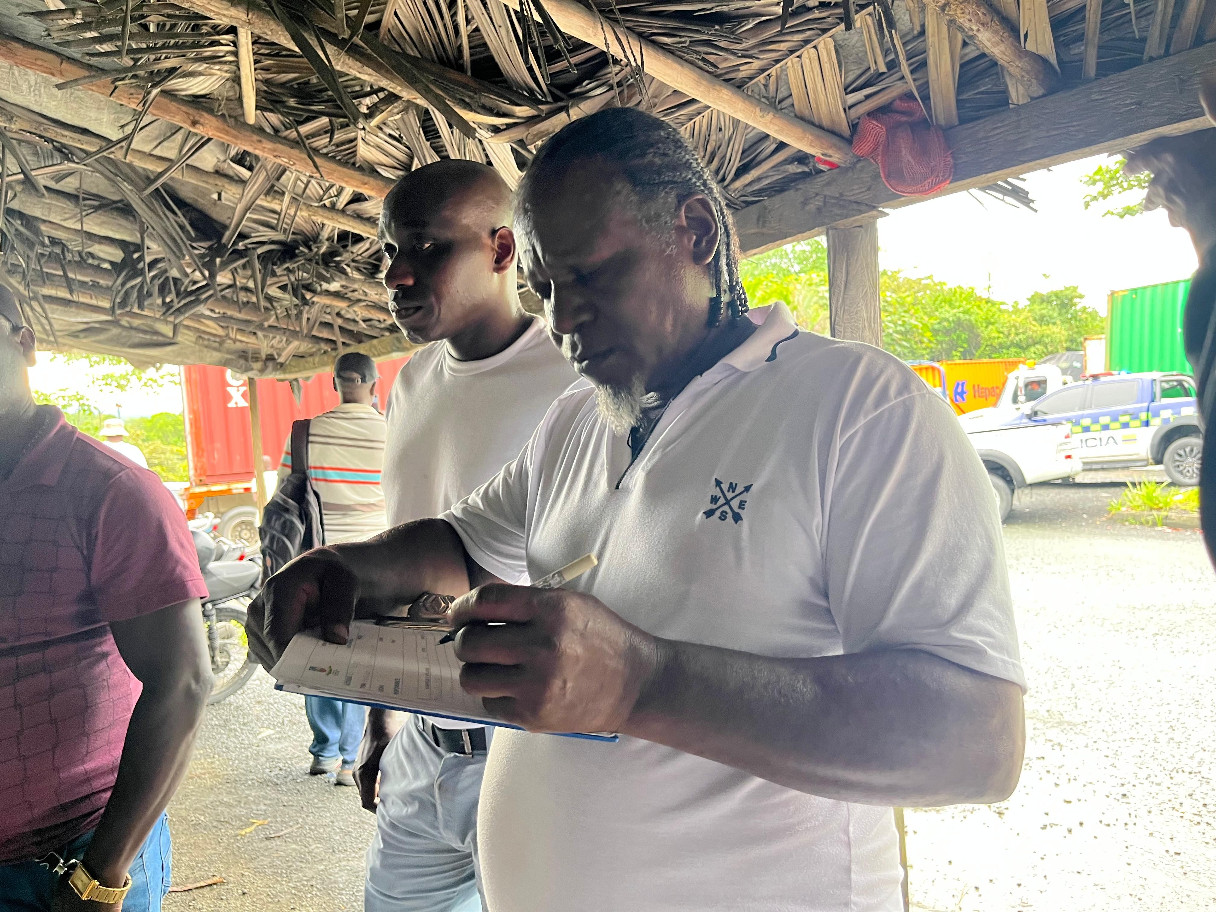 Alcaldía Distrital medió en levantamiento de bloqueo vial que sostenía la comunidad de Anchicayá