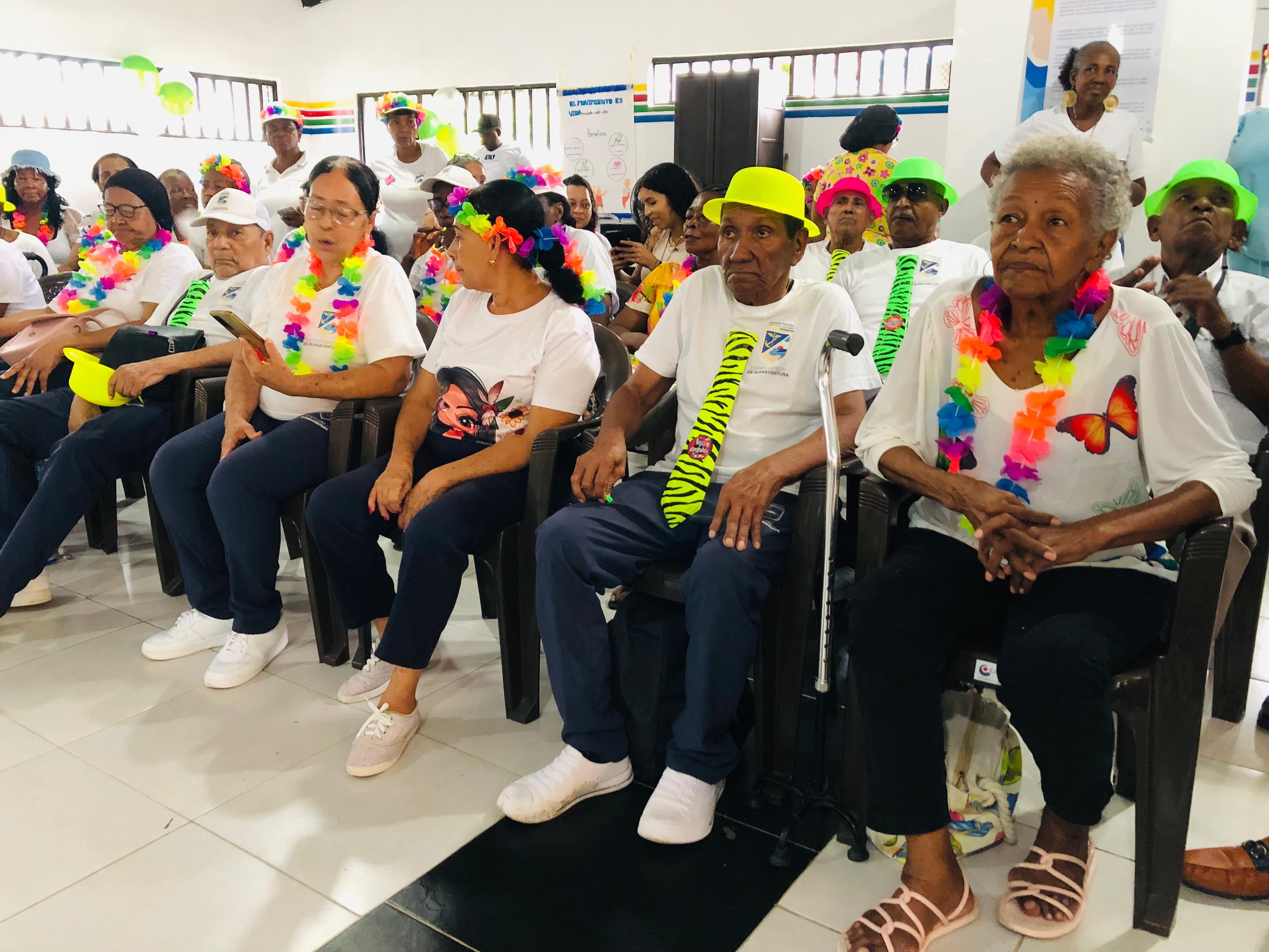 El Centro Vida de Buenaventura eligió a su Reina: Dorian Hurtado, de 65 años, se alzó con el título