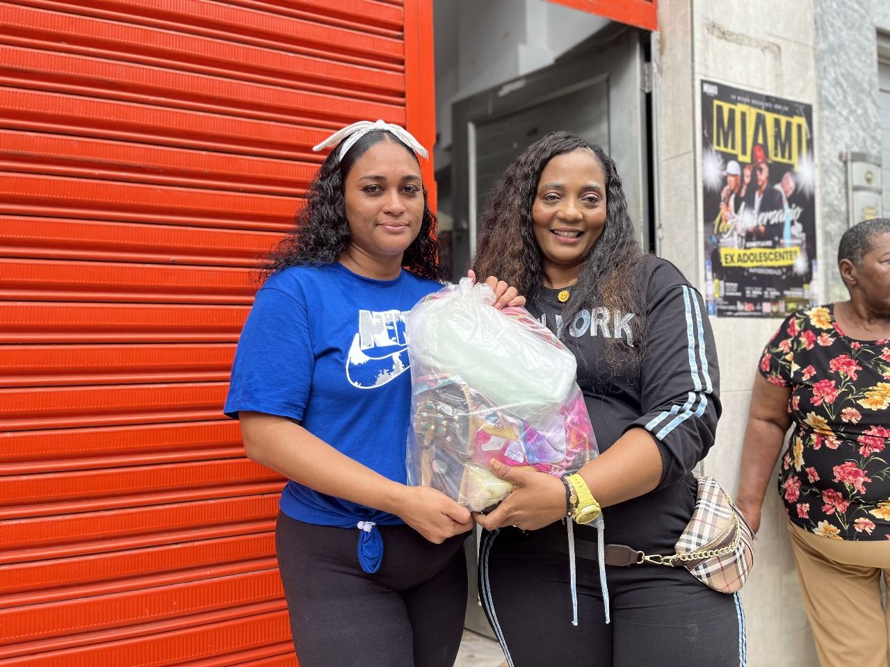 Alcaldía de Buenaventura y DIAN entregan donativos para el bienestar social