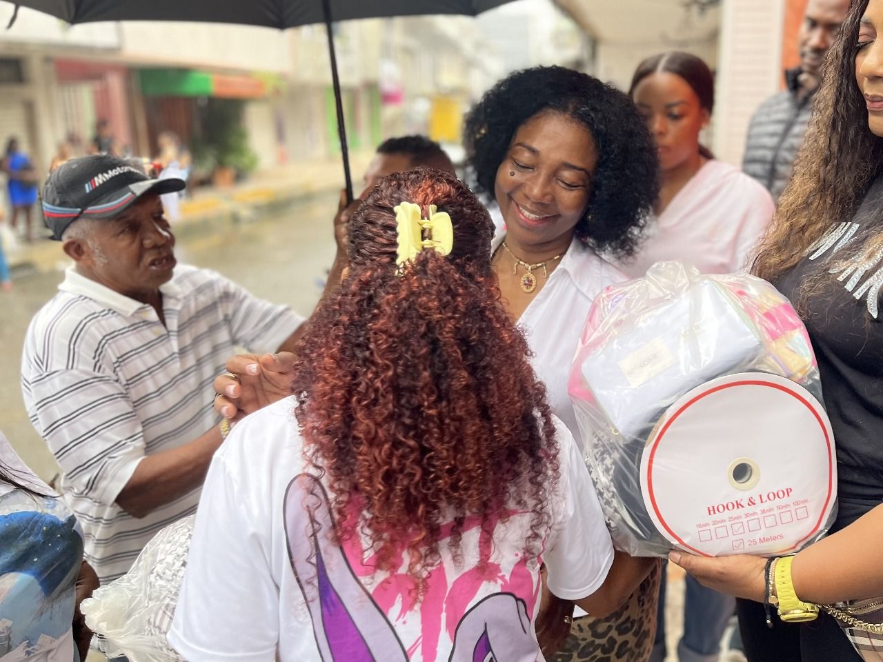 Alcaldía de Buenaventura y DIAN entregan donativos para el bienestar social