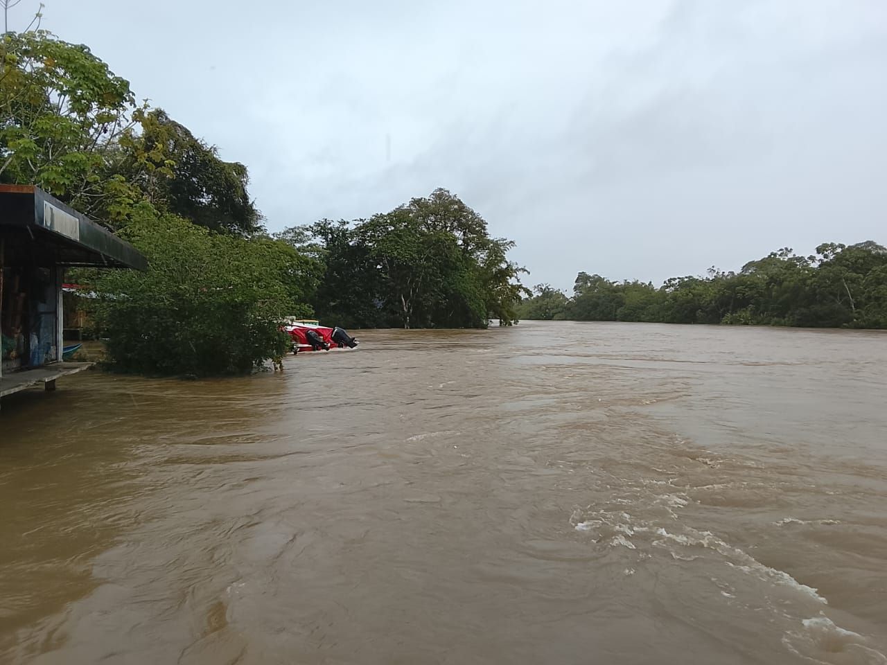 La Alcald&iacute;a de Buenaventura se desplaza hasta Bajo Calima para realizar el censo de familias afectadas por la ola invernal