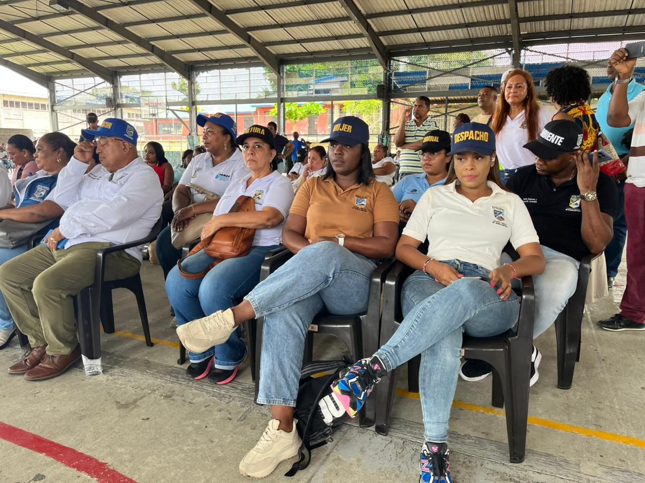 El Consejo de Gobierno a la Calle lleg&oacute; a la Comuna 8