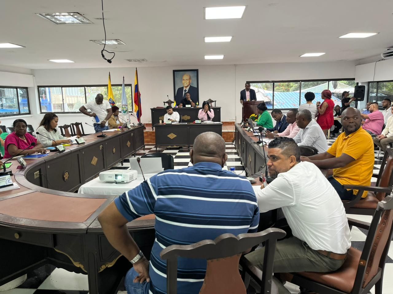 Administraci&oacute;n Distrital presenta avances en materia de alumbrado p&uacute;blico ante el Concejo de Buenaventura