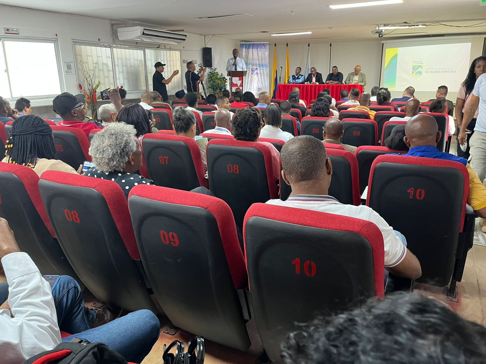 Comunidad, academia y concejales participaron del Foro Buenaventura participa en el Ordenamiento de su Territorio