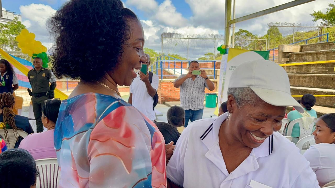 Alcaldía Distrital de Buenaventura impulsa 75 emprendimientos de mujeres y población LGTBIQ+