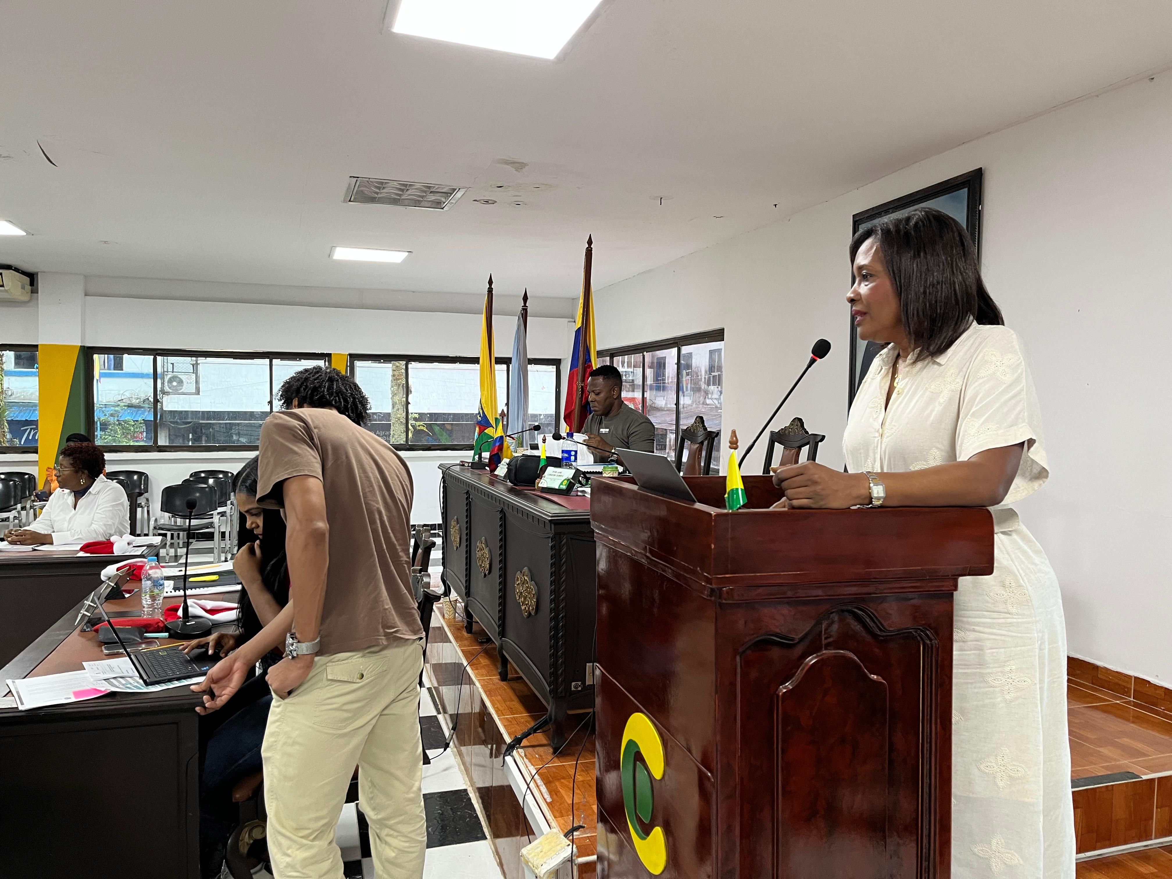 Directora de Administraci&oacute;n y Gesti&oacute;n Financiera present&oacute; informe ante el Concejo Distrital