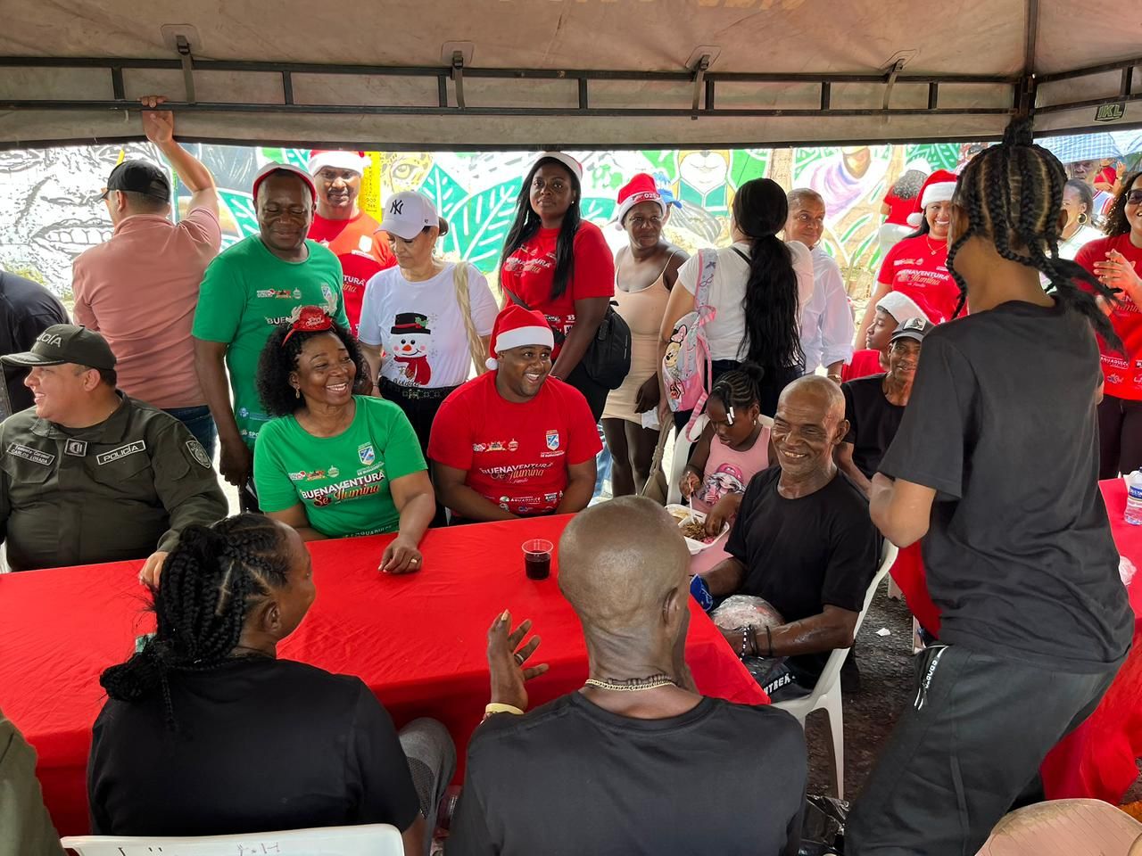 Alcald&iacute;a Distrital de Buenaventura conmemor&oacute; el D&iacute;a del Habitante de Calle con jornada de atenci&oacute;n integral y encendido del alumbrado navide&ntilde;o