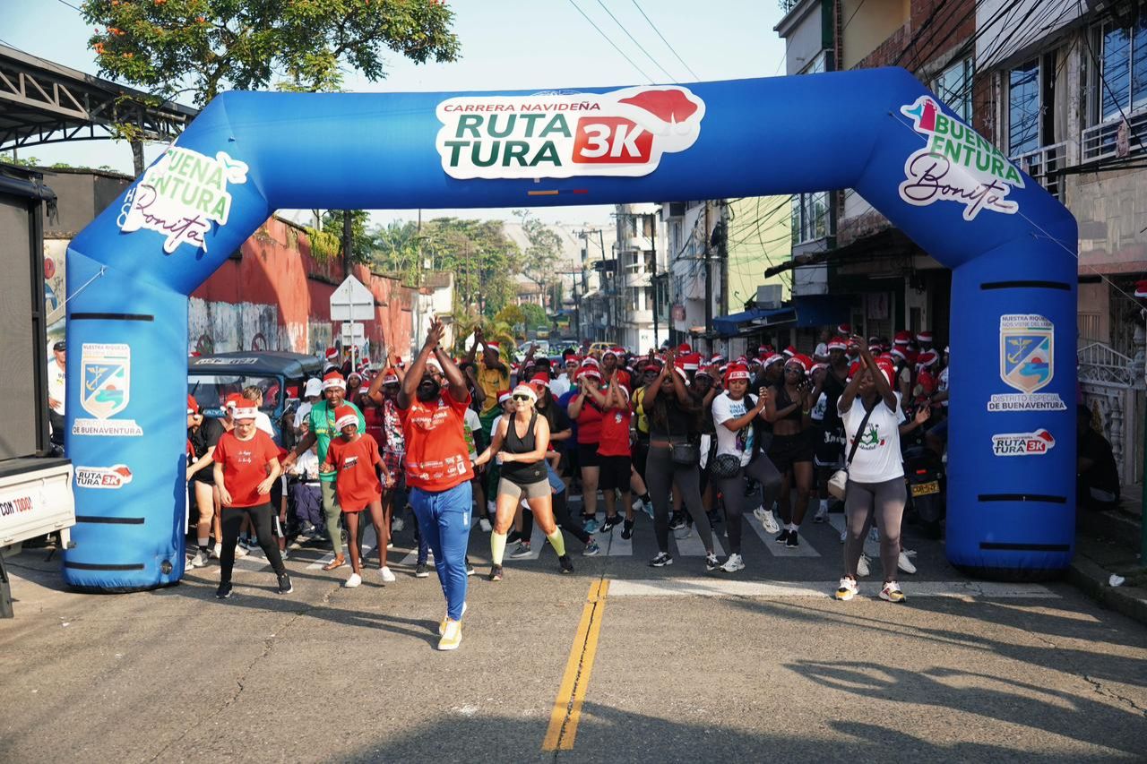 Buenaventura vivi&oacute; la Carrera Navide&ntilde;a Ruta Tura 3K en uni&oacute;n familiar