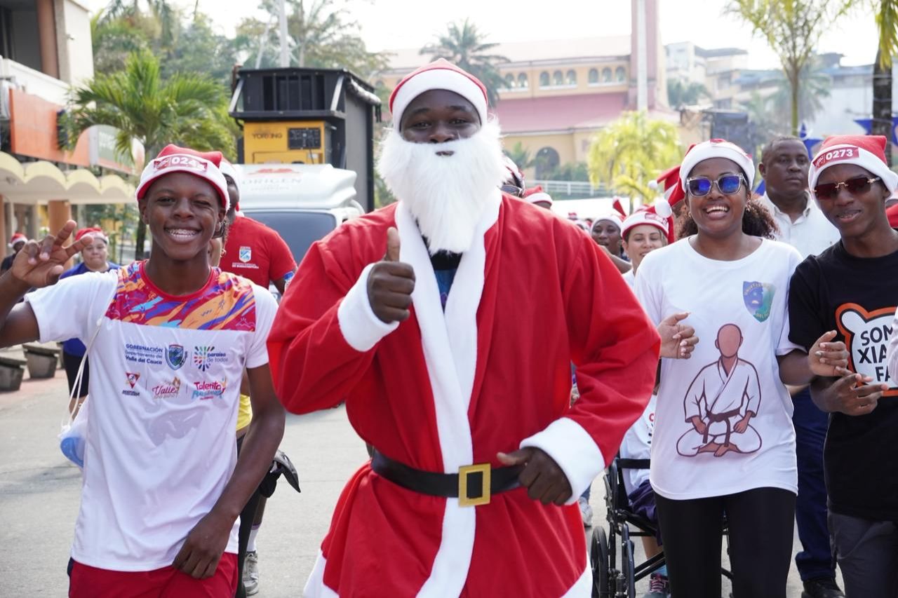 Buenaventura vivi&oacute; la Carrera Navide&ntilde;a Ruta Tura 3K en uni&oacute;n familiar