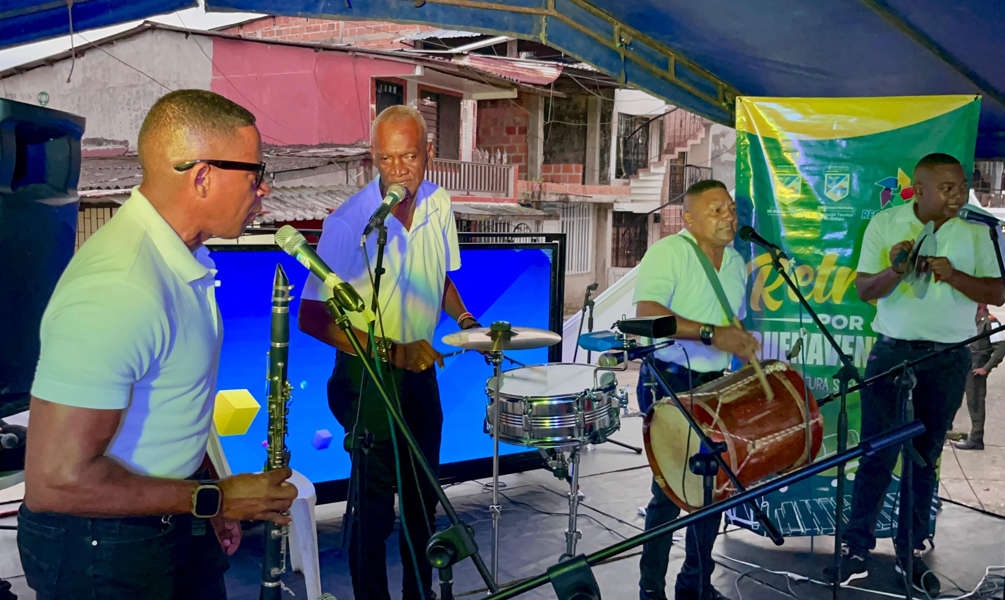 Paloseco vivi&oacute; un fin de semana lleno de m&uacute;sica, baile y folclor con la Retreta y Concierto por la Paz