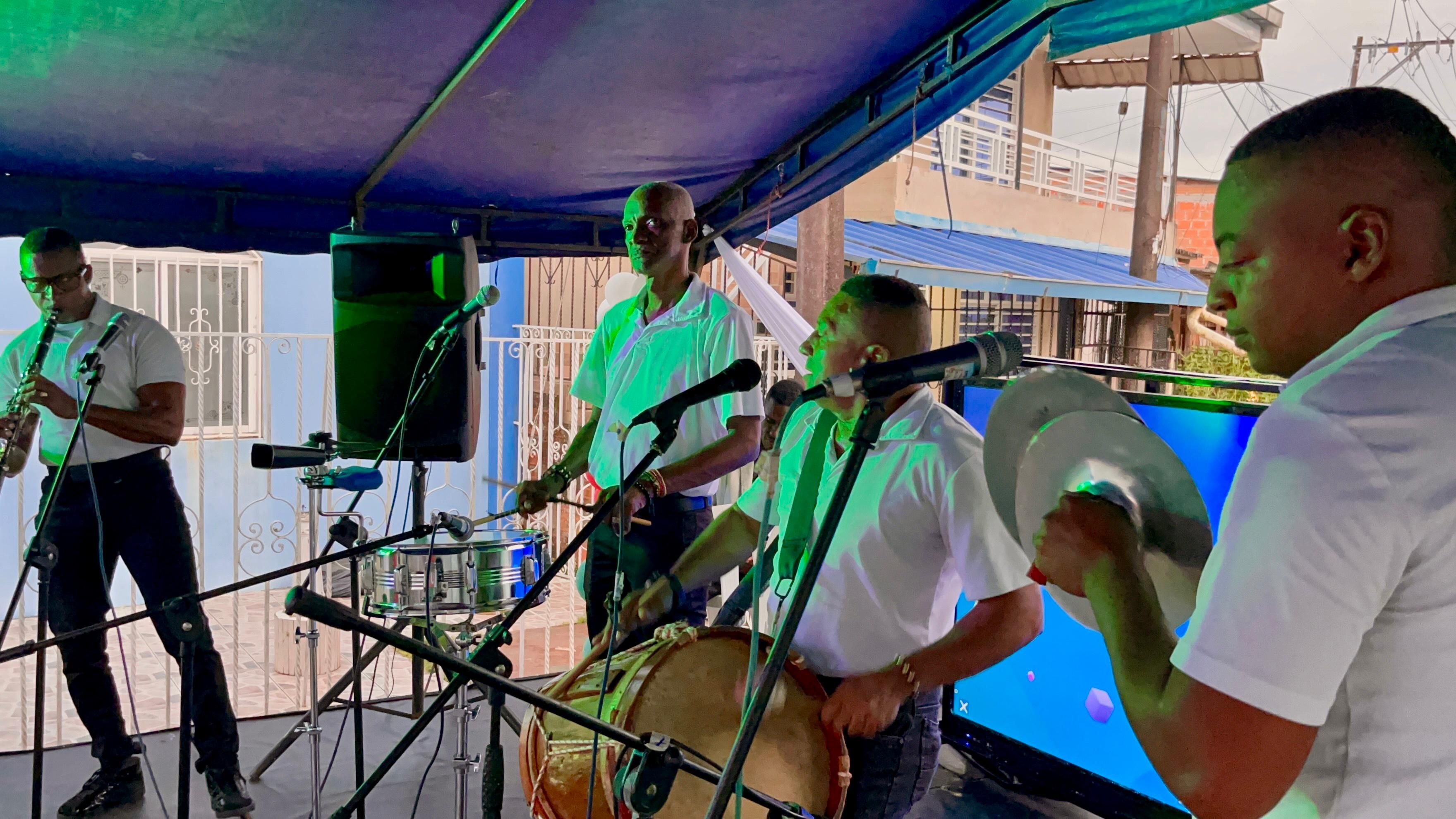 Paloseco vivi&oacute; un fin de semana lleno de m&uacute;sica, baile y folclor con la Retreta y Concierto por la Paz